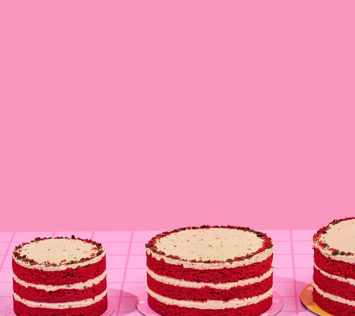 Torta de Red Velvet con Cheesecake de Oreo