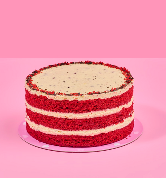 Torta de Red Velvet con Cheesecake de Oreo