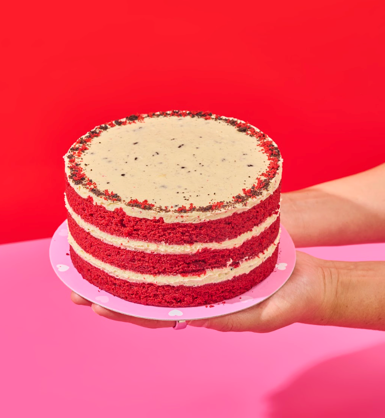 Torta de Red Velvet con Cheesecake de Oreo