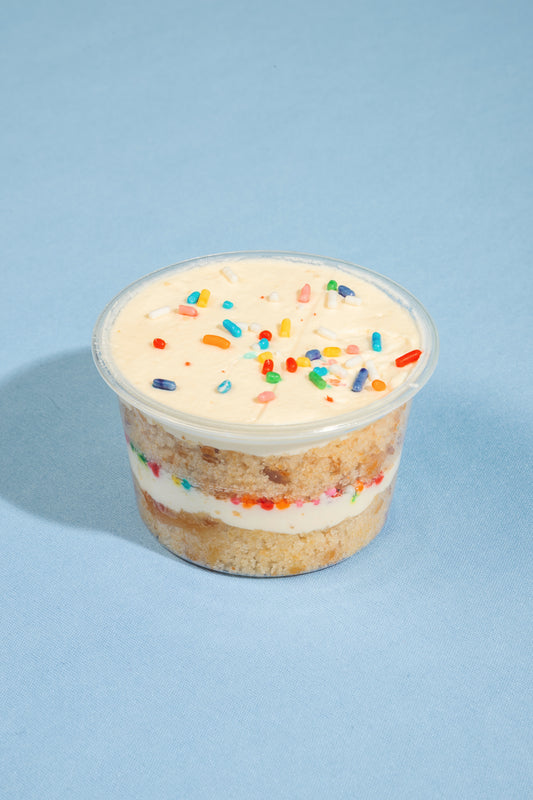 LÜ de Birthday Cake