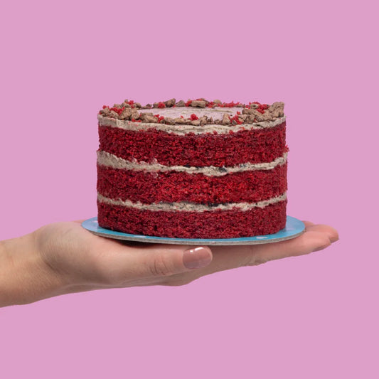 Torta de Red Velvet con Cheesecake de Oreo