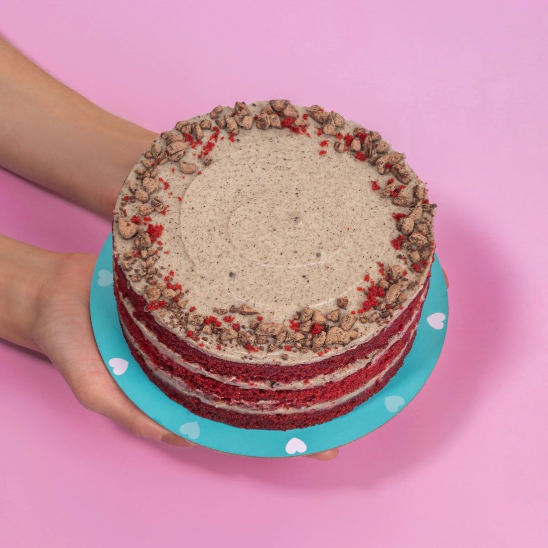 Torta de Red Velvet con Cheesecake de Oreo