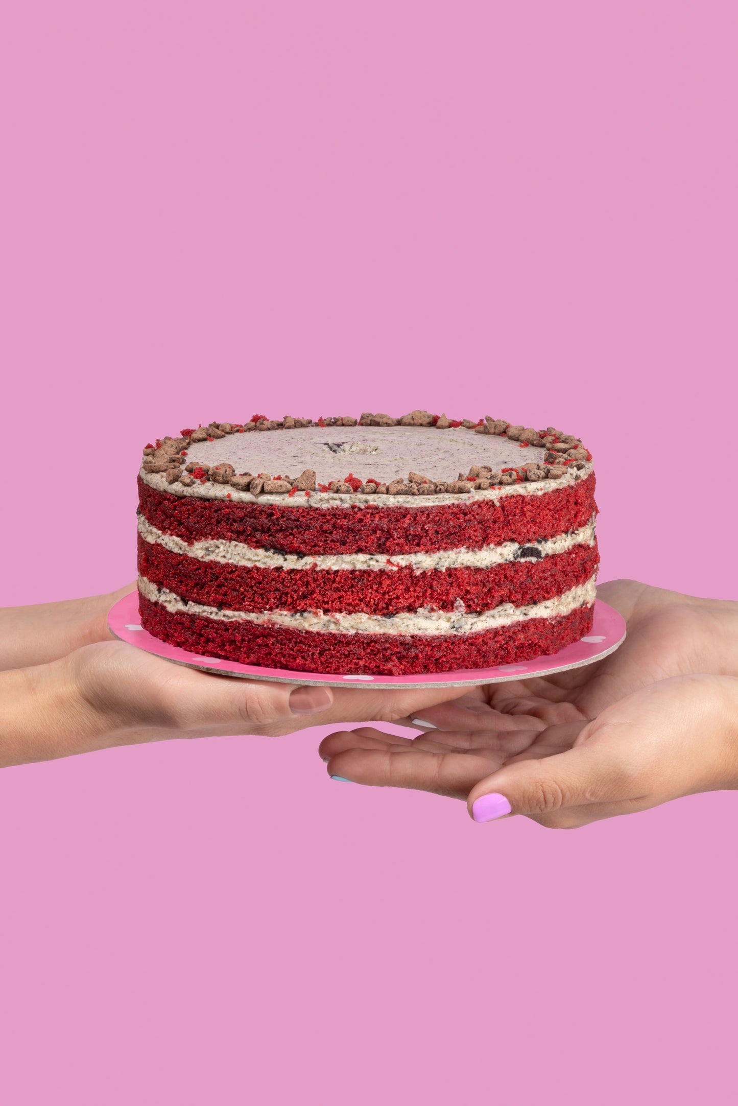 Torta de Red Velvet con Cheesecake de Oreo
